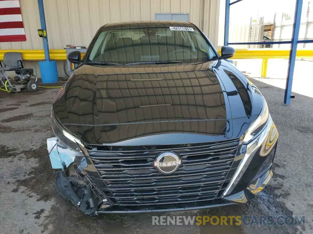 5 Photograph of a damaged car 1N4BL4DV2SN352134 NISSAN ALTIMA 2025