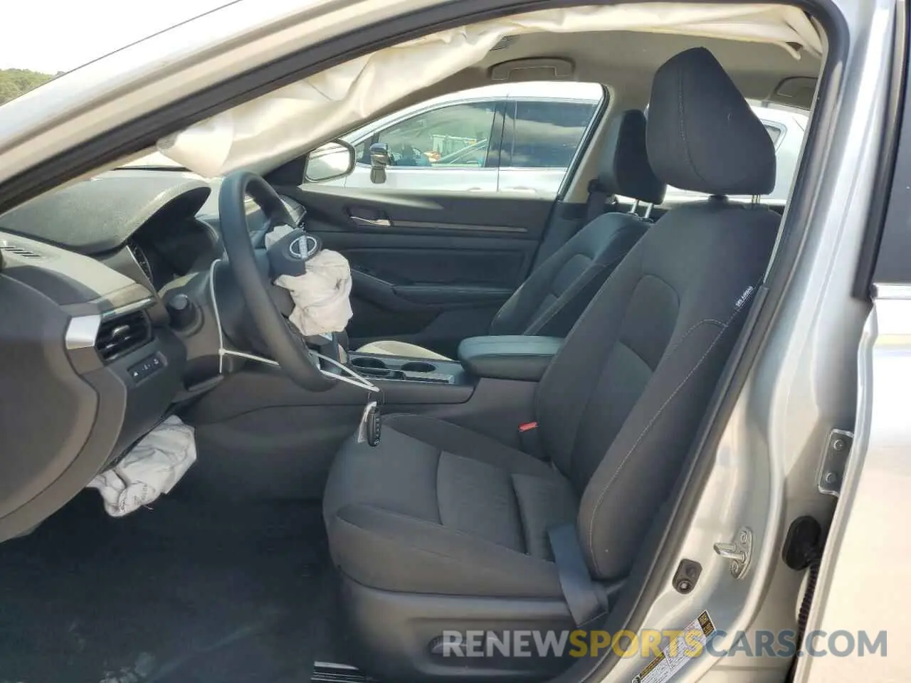 7 Photograph of a damaged car 1N4BL4DV2SN365112 NISSAN ALTIMA 2025