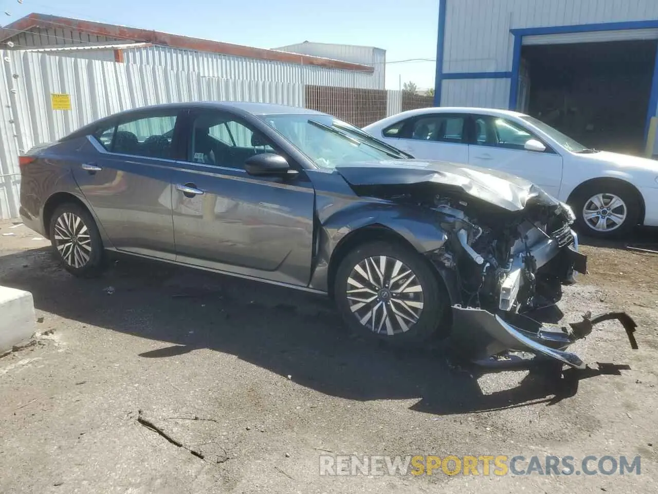 4 Photograph of a damaged car 1N4BL4DV2SN367782 NISSAN ALTIMA 2025