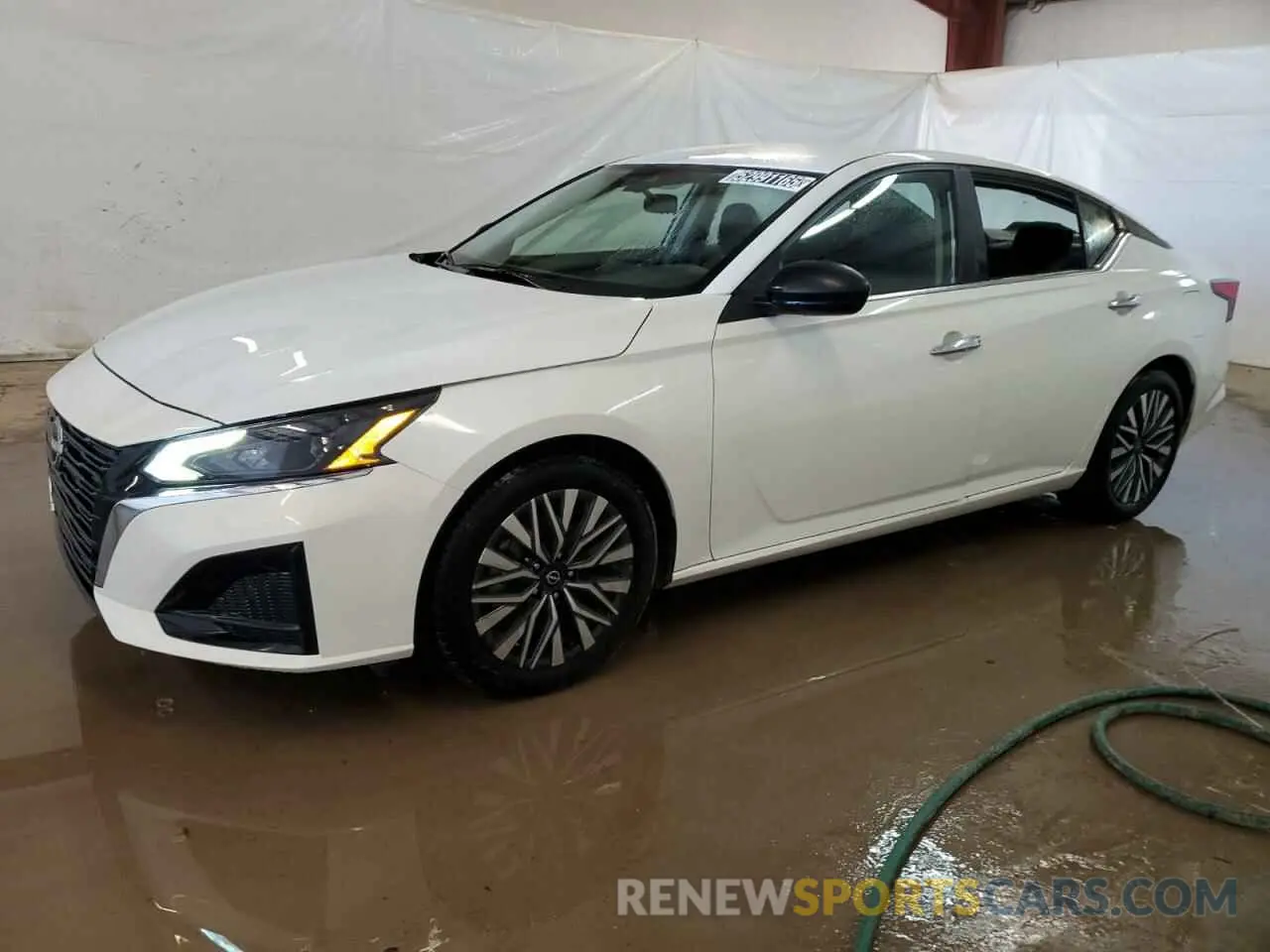 1 Photograph of a damaged car 1N4BL4DV3SN303556 NISSAN ALTIMA 2025
