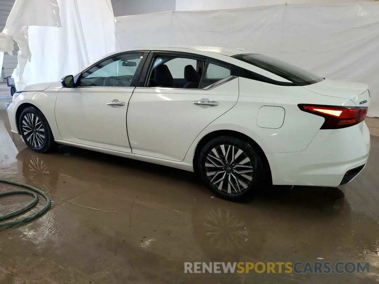 2 Photograph of a damaged car 1N4BL4DV3SN303556 NISSAN ALTIMA 2025