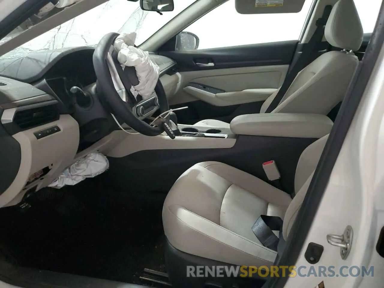 7 Photograph of a damaged car 1N4BL4DV3SN306053 NISSAN ALTIMA 2025