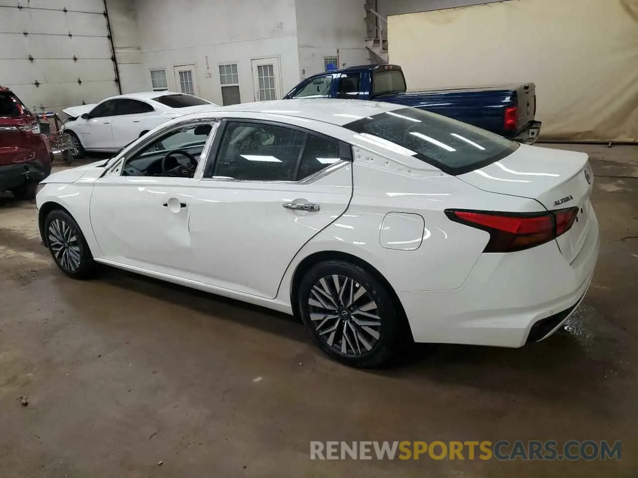 2 Photograph of a damaged car 1N4BL4DV3SN316968 NISSAN ALTIMA 2025