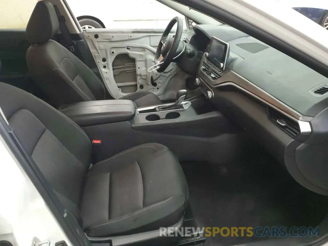 7 Photograph of a damaged car 1N4BL4DV3SN316968 NISSAN ALTIMA 2025