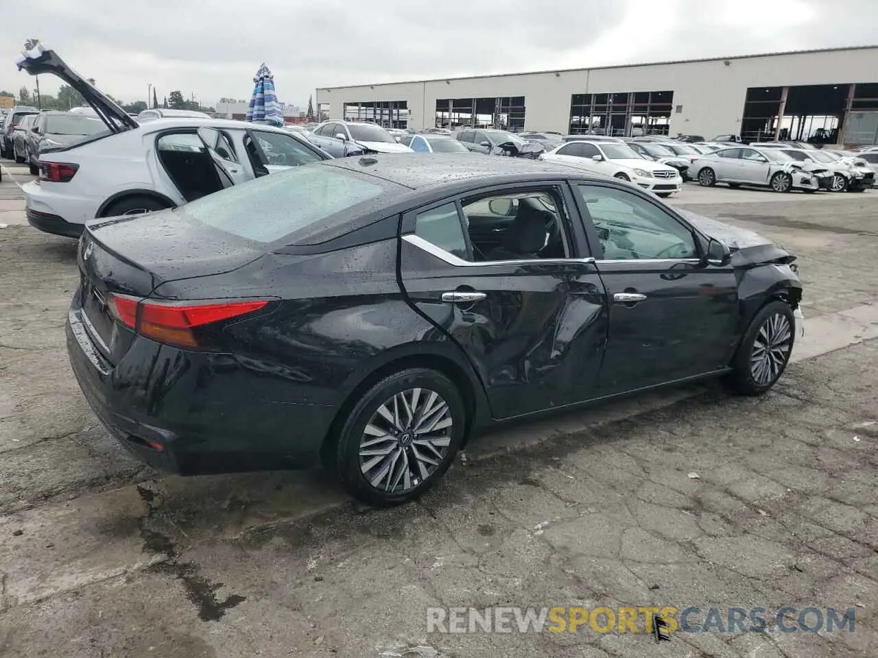 3 Photograph of a damaged car 1N4BL4DV3SN324178 NISSAN ALTIMA 2025