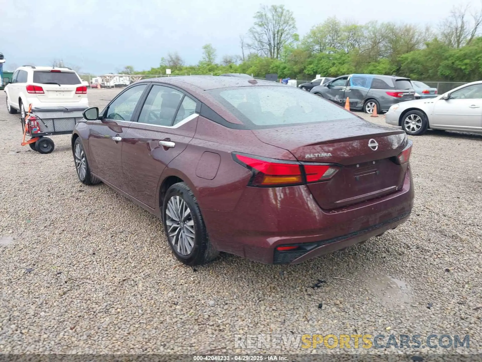3 Photograph of a damaged car 1N4BL4DV3SN335052 NISSAN ALTIMA 2025