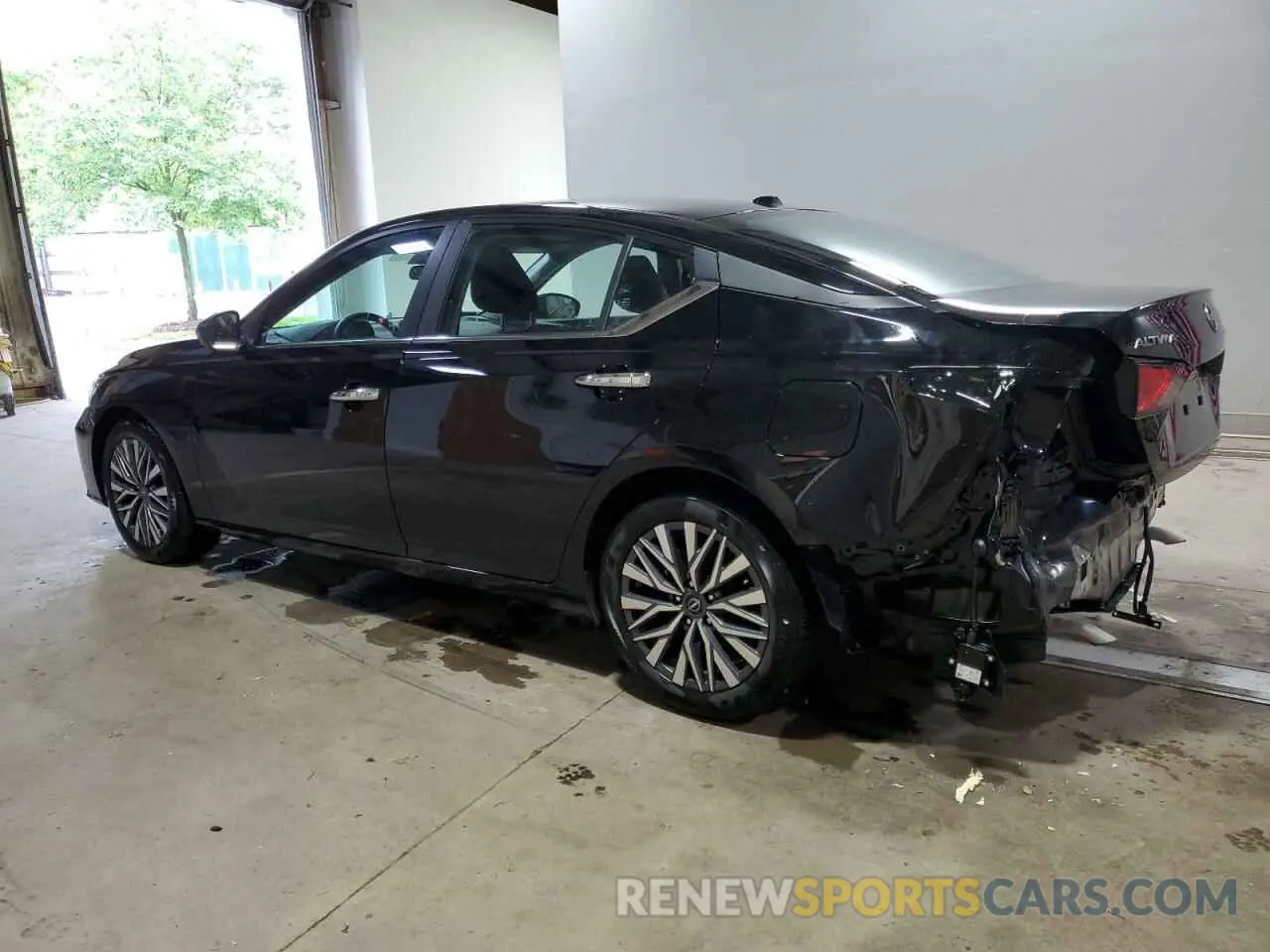 2 Photograph of a damaged car 1N4BL4DV3SN350120 NISSAN ALTIMA 2025