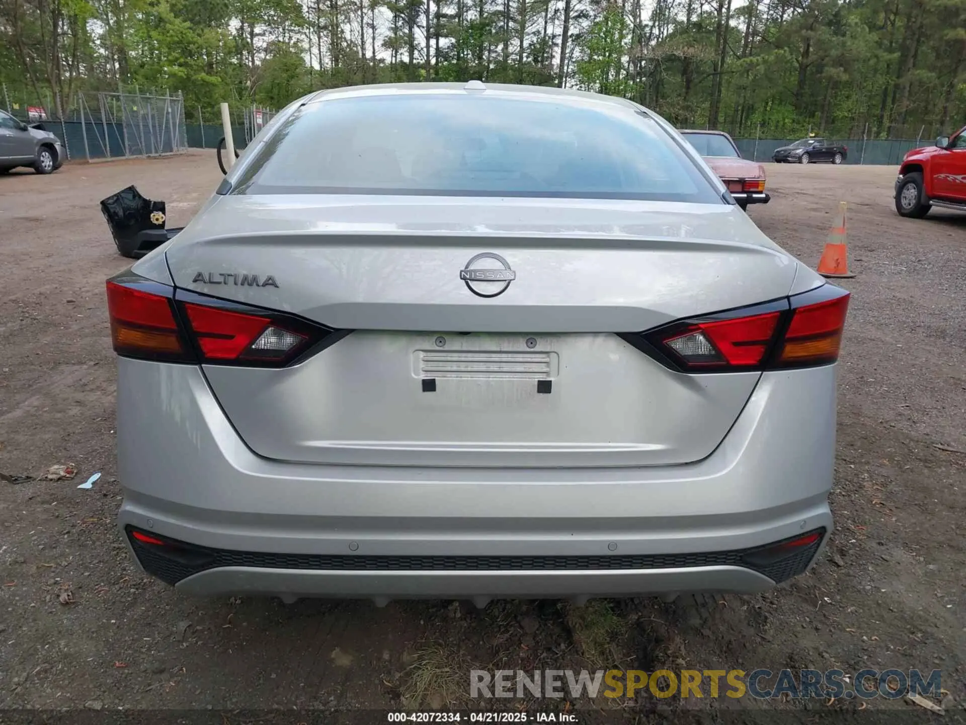 16 Photograph of a damaged car 1N4BL4DV3SN359125 NISSAN ALTIMA 2025