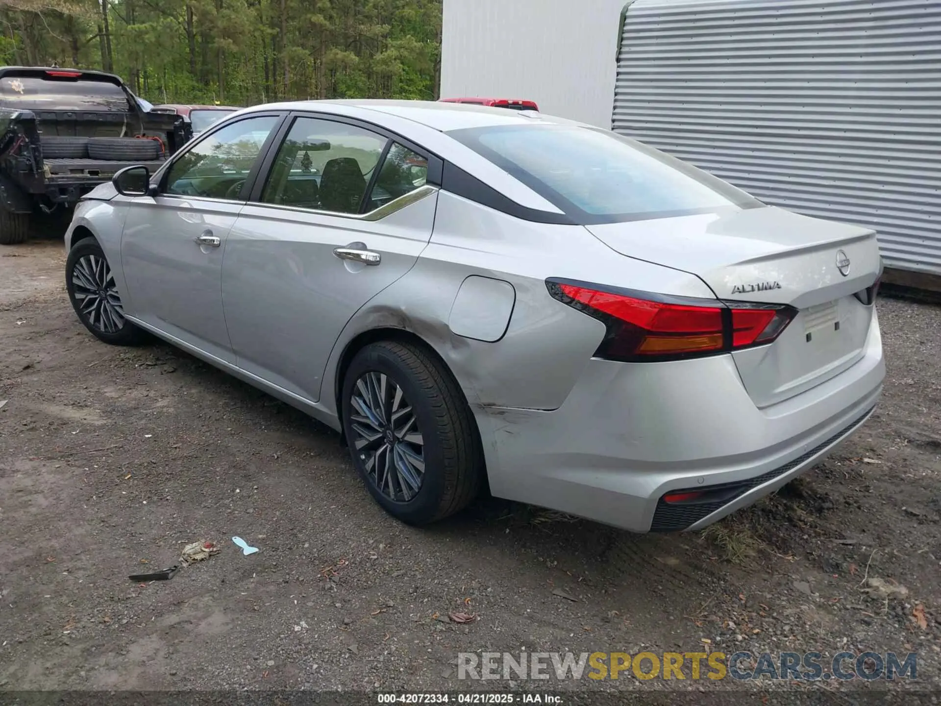 3 Photograph of a damaged car 1N4BL4DV3SN359125 NISSAN ALTIMA 2025