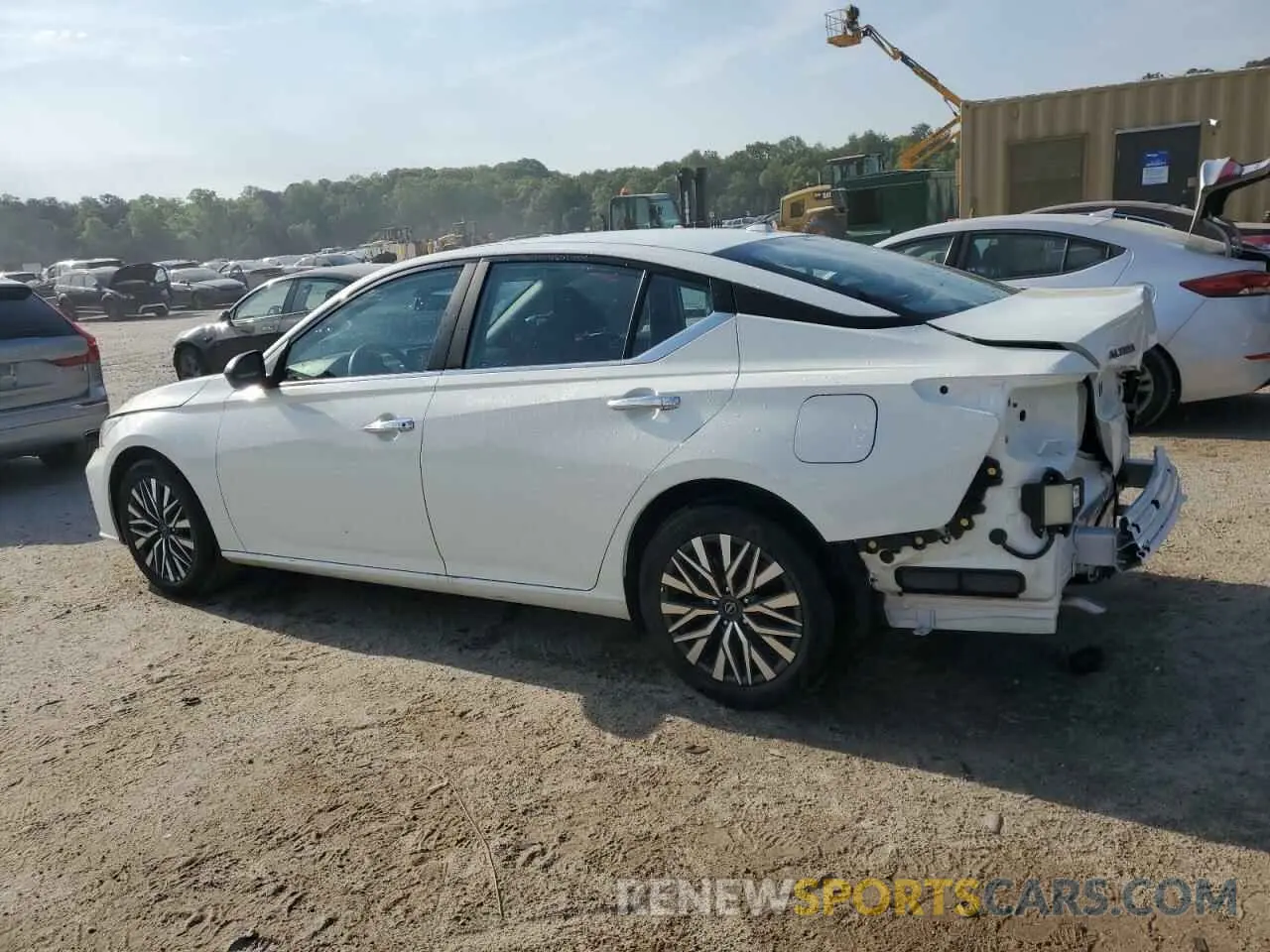 2 Photograph of a damaged car 1N4BL4DV3SN372053 NISSAN ALTIMA 2025