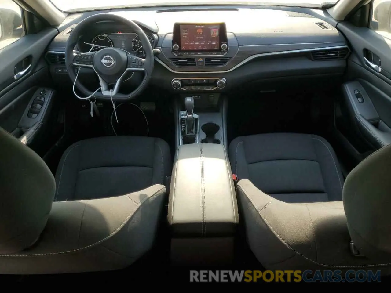 8 Photograph of a damaged car 1N4BL4DV3SN372053 NISSAN ALTIMA 2025