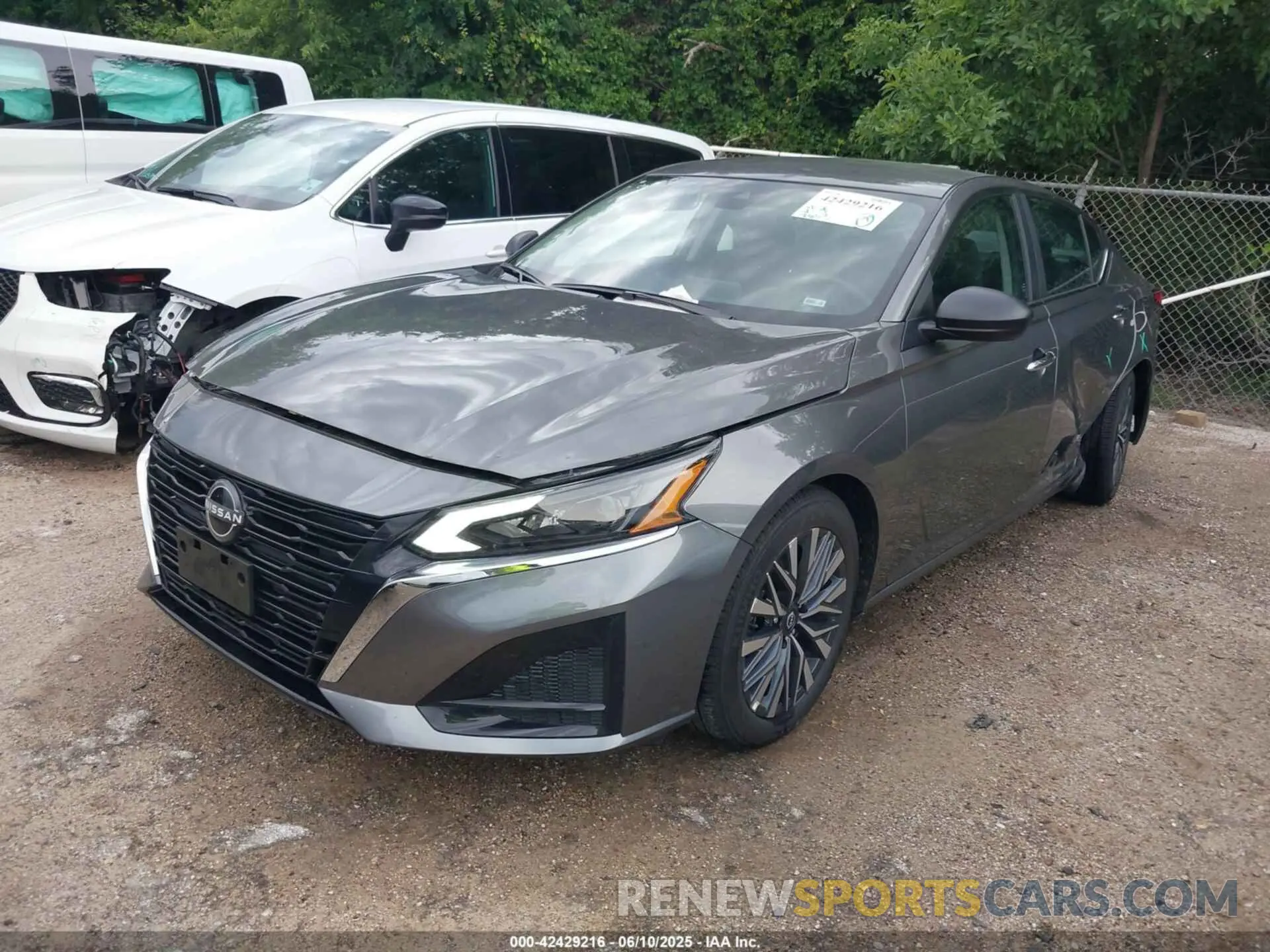 2 Photograph of a damaged car 1N4BL4DV3SN372568 NISSAN ALTIMA 2025
