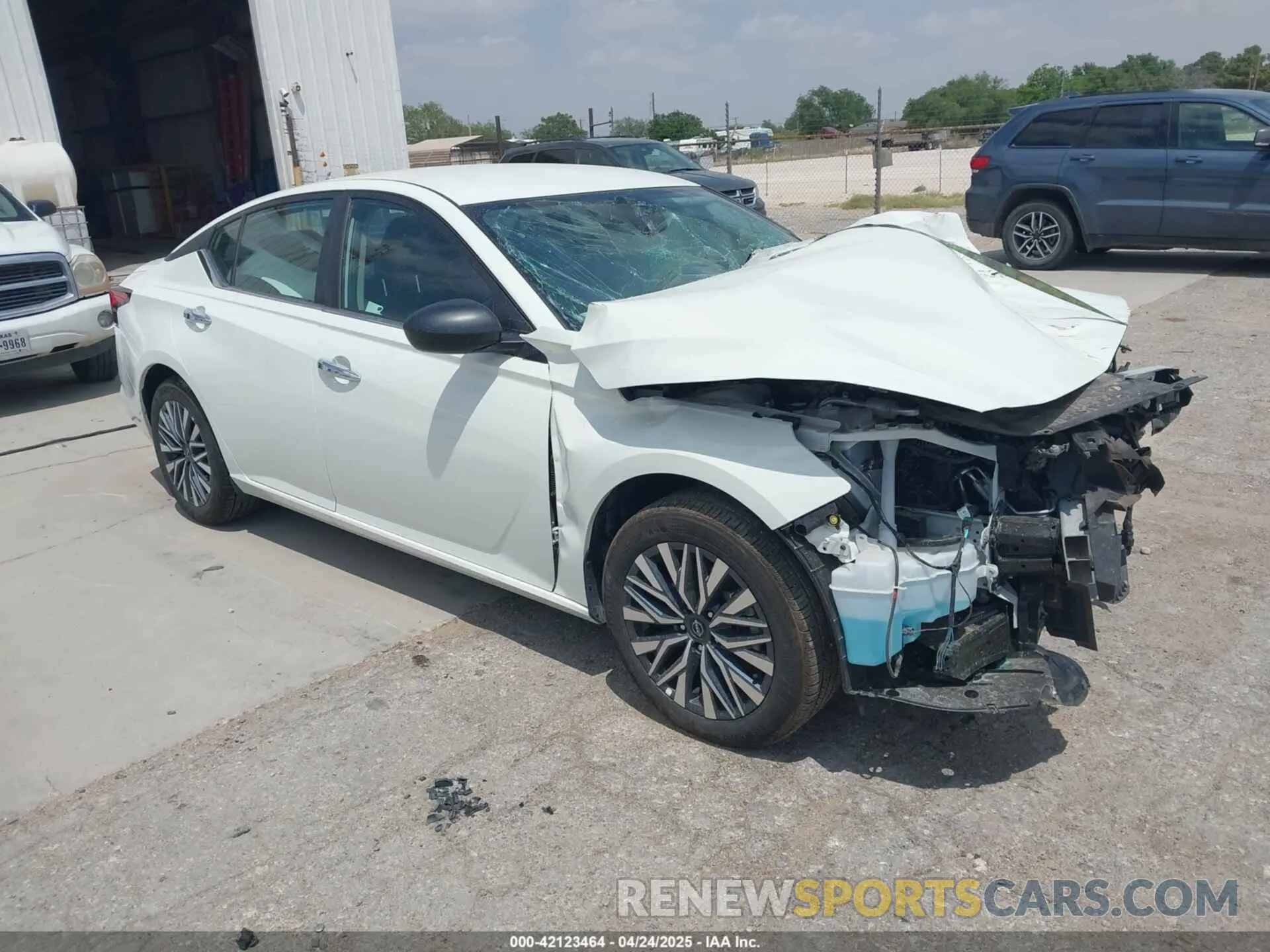 1 Photograph of a damaged car 1N4BL4DV3SN373851 NISSAN ALTIMA 2025