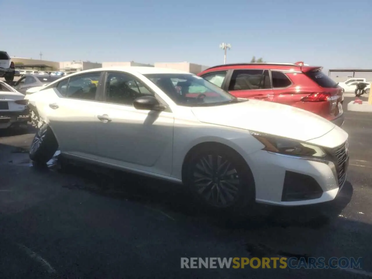 4 Photograph of a damaged car 1N4BL4DV3SN376328 NISSAN ALTIMA 2025