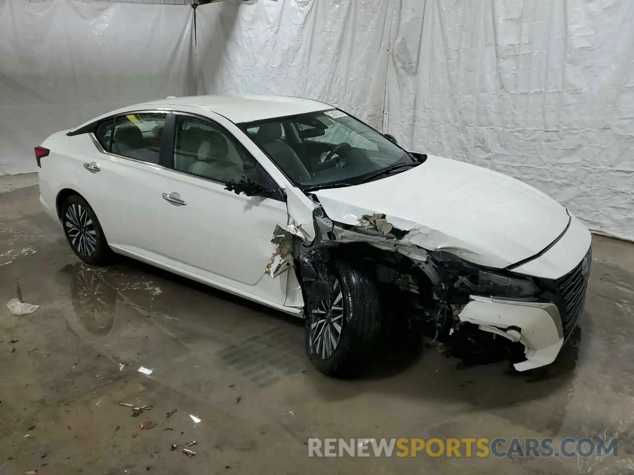 4 Photograph of a damaged car 1N4BL4DV4SN304764 NISSAN ALTIMA 2025