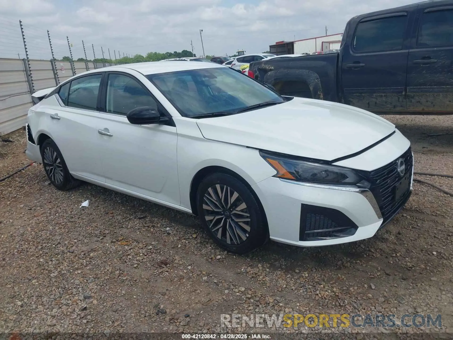 1 Photograph of a damaged car 1N4BL4DV4SN313741 NISSAN ALTIMA 2025