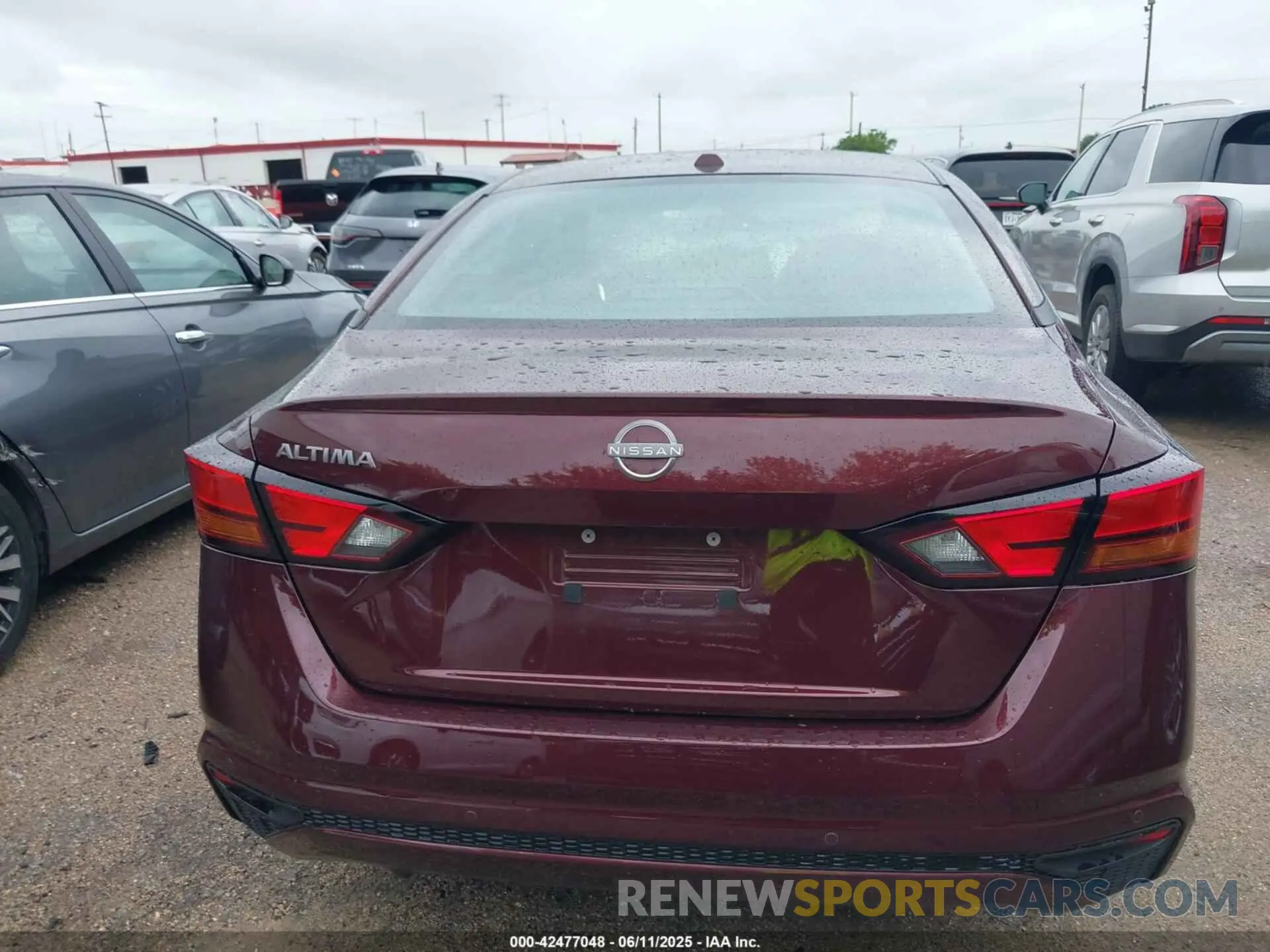 16 Photograph of a damaged car 1N4BL4DV4SN333911 NISSAN ALTIMA 2025