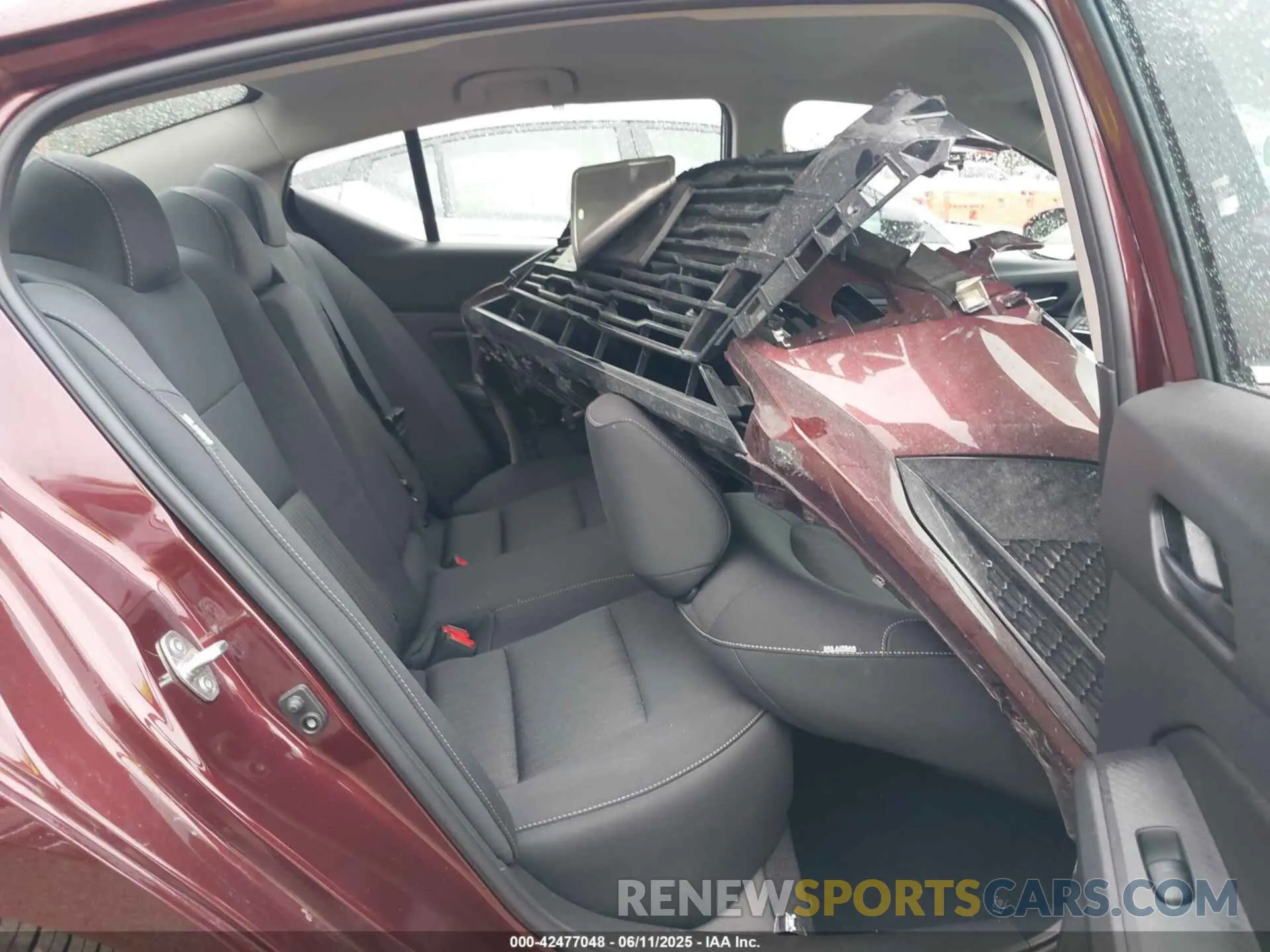 8 Photograph of a damaged car 1N4BL4DV4SN333911 NISSAN ALTIMA 2025