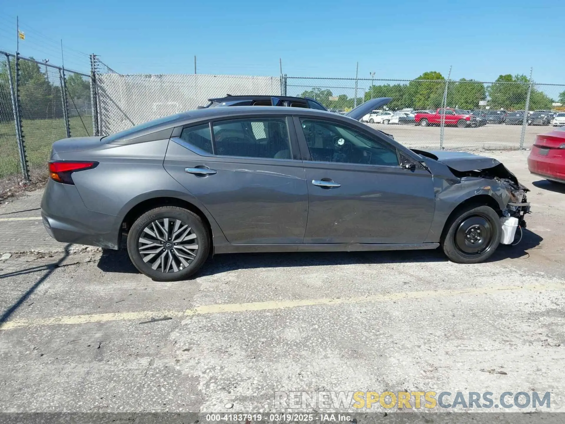 13 Photograph of a damaged car 1N4BL4DV4SN341829 NISSAN ALTIMA 2025