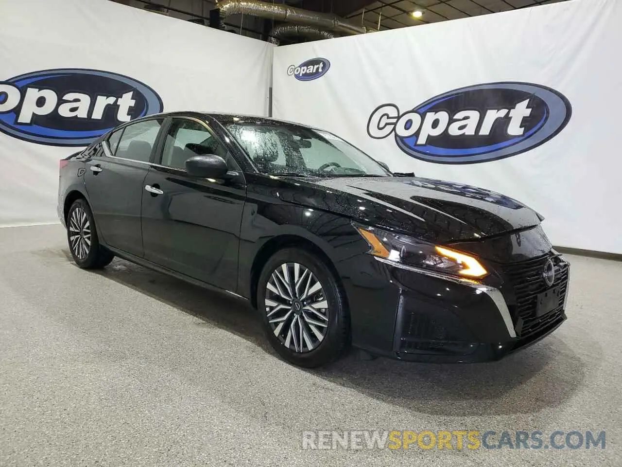 4 Photograph of a damaged car 1N4BL4DV4SN344133 NISSAN ALTIMA 2025