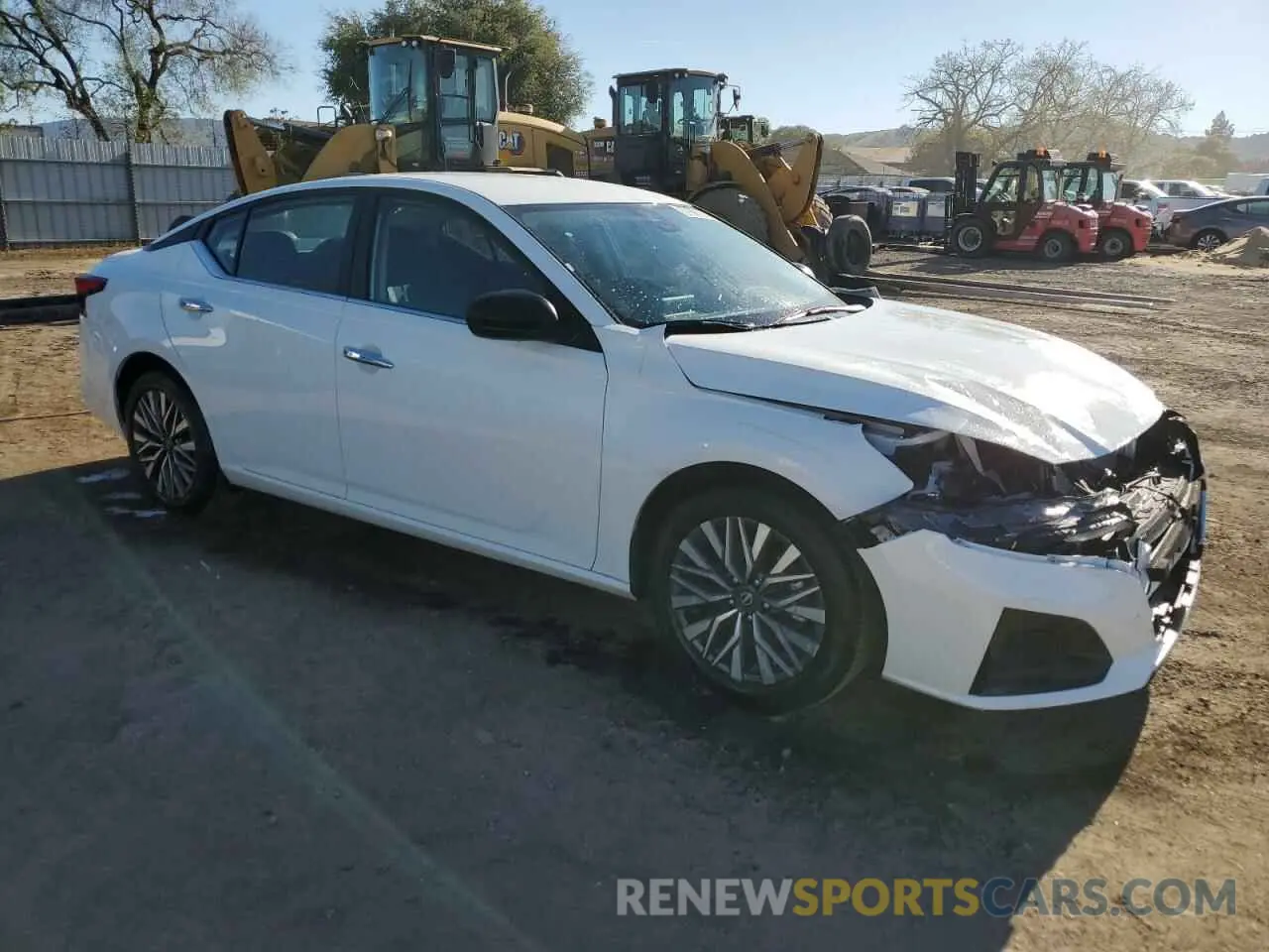 4 Photograph of a damaged car 1N4BL4DV4SN350854 NISSAN ALTIMA 2025