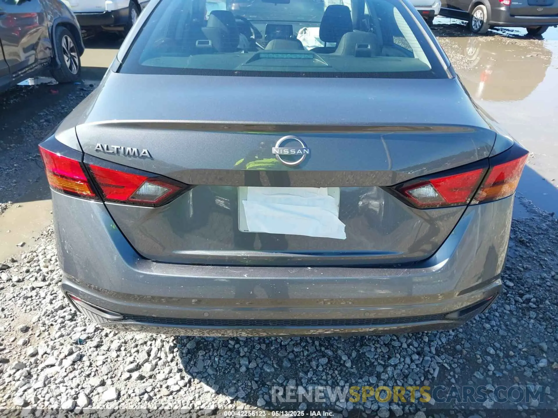 17 Photograph of a damaged car 1N4BL4DV4SN373499 NISSAN ALTIMA 2025