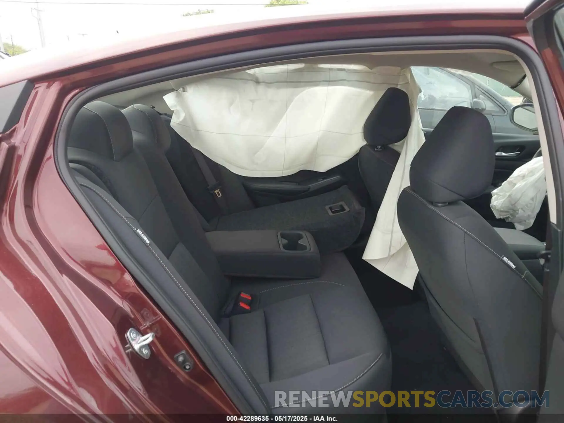 8 Photograph of a damaged car 1N4BL4DV4SN373583 NISSAN ALTIMA 2025