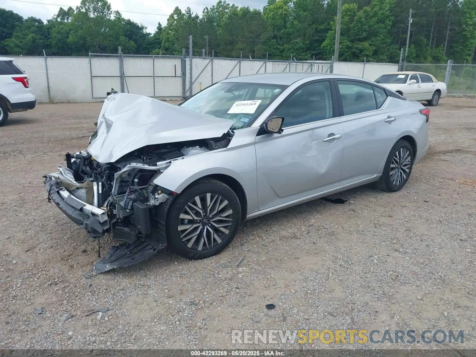 2 Photograph of a damaged car 1N4BL4DV5SN357330 NISSAN ALTIMA 2025