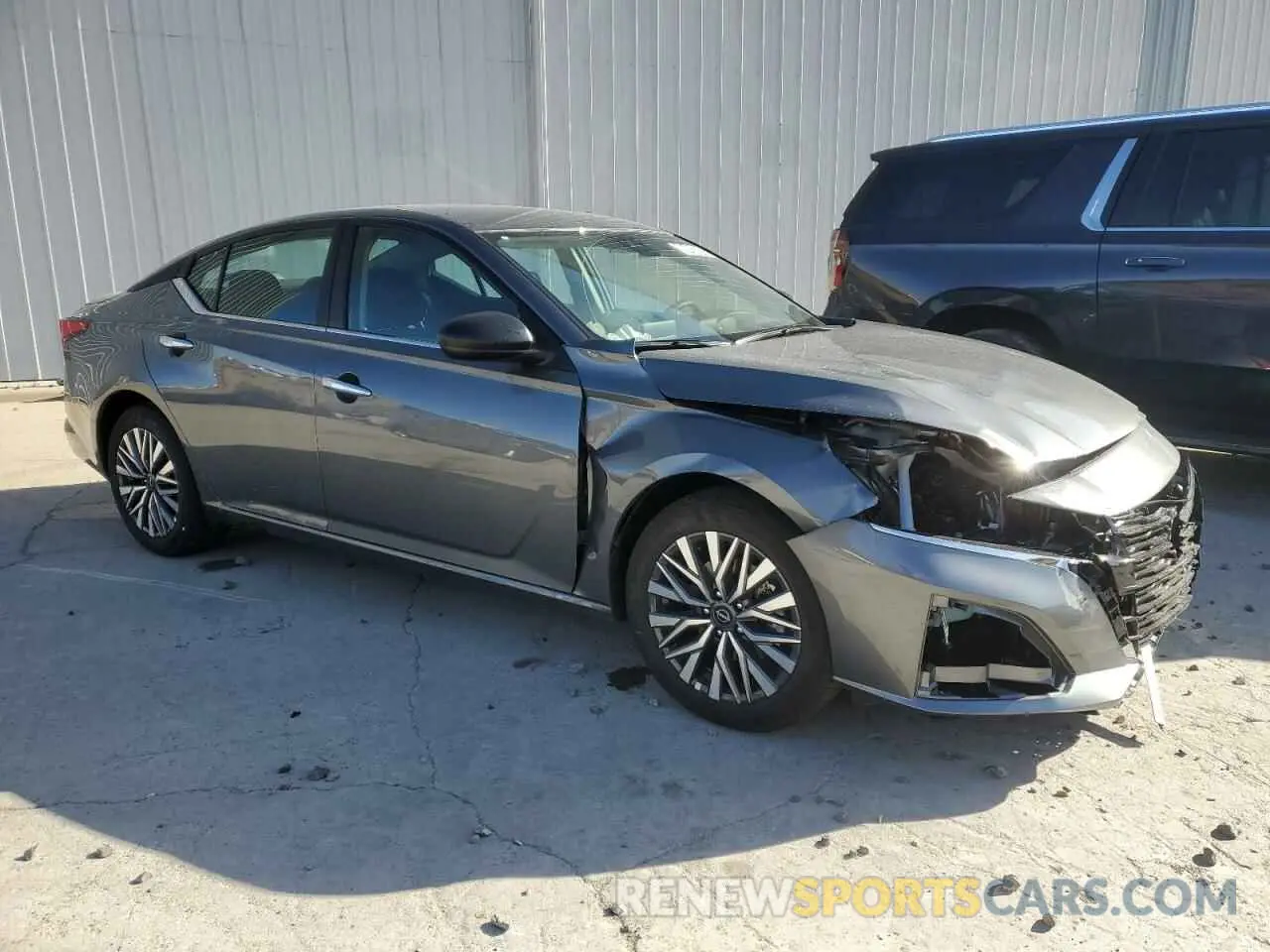 4 Photograph of a damaged car 1N4BL4DV5SN358963 NISSAN ALTIMA 2025