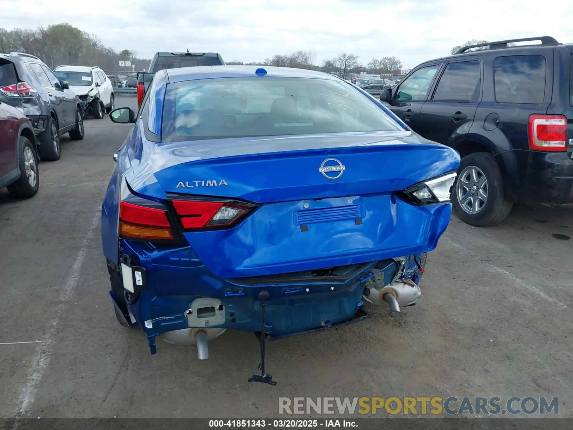 16 Photograph of a damaged car 1N4BL4DV5SN365511 NISSAN ALTIMA 2025