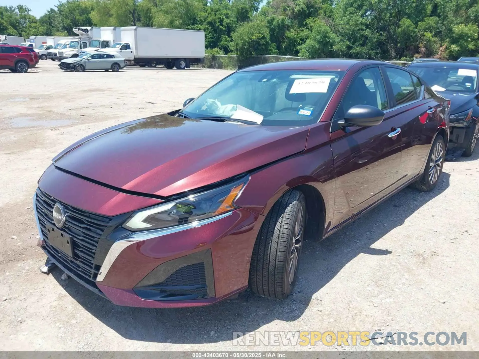 2 Photograph of a damaged car 1N4BL4DV5SN390439 NISSAN ALTIMA 2025