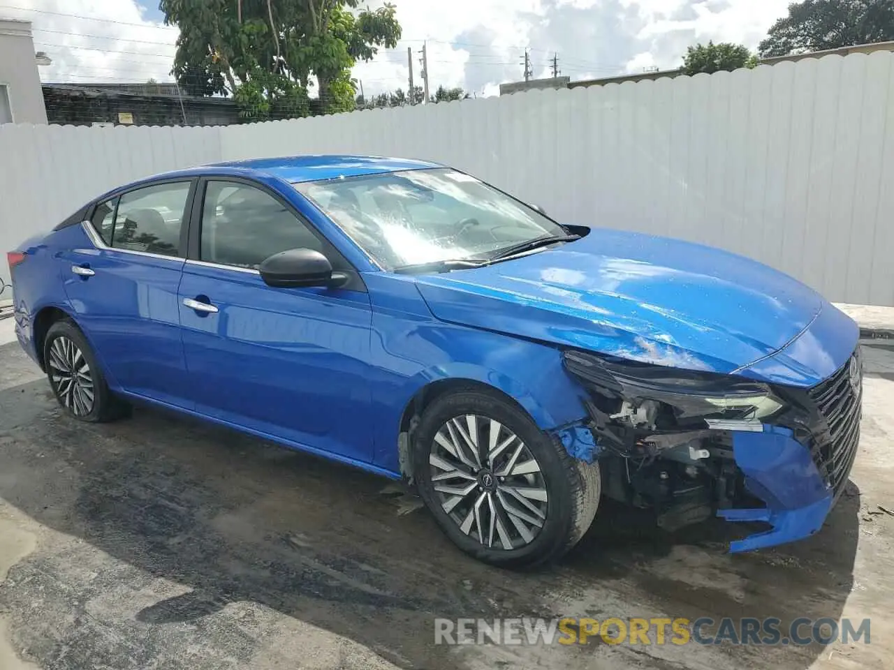 4 Photograph of a damaged car 1N4BL4DV6SN304510 NISSAN ALTIMA 2025
