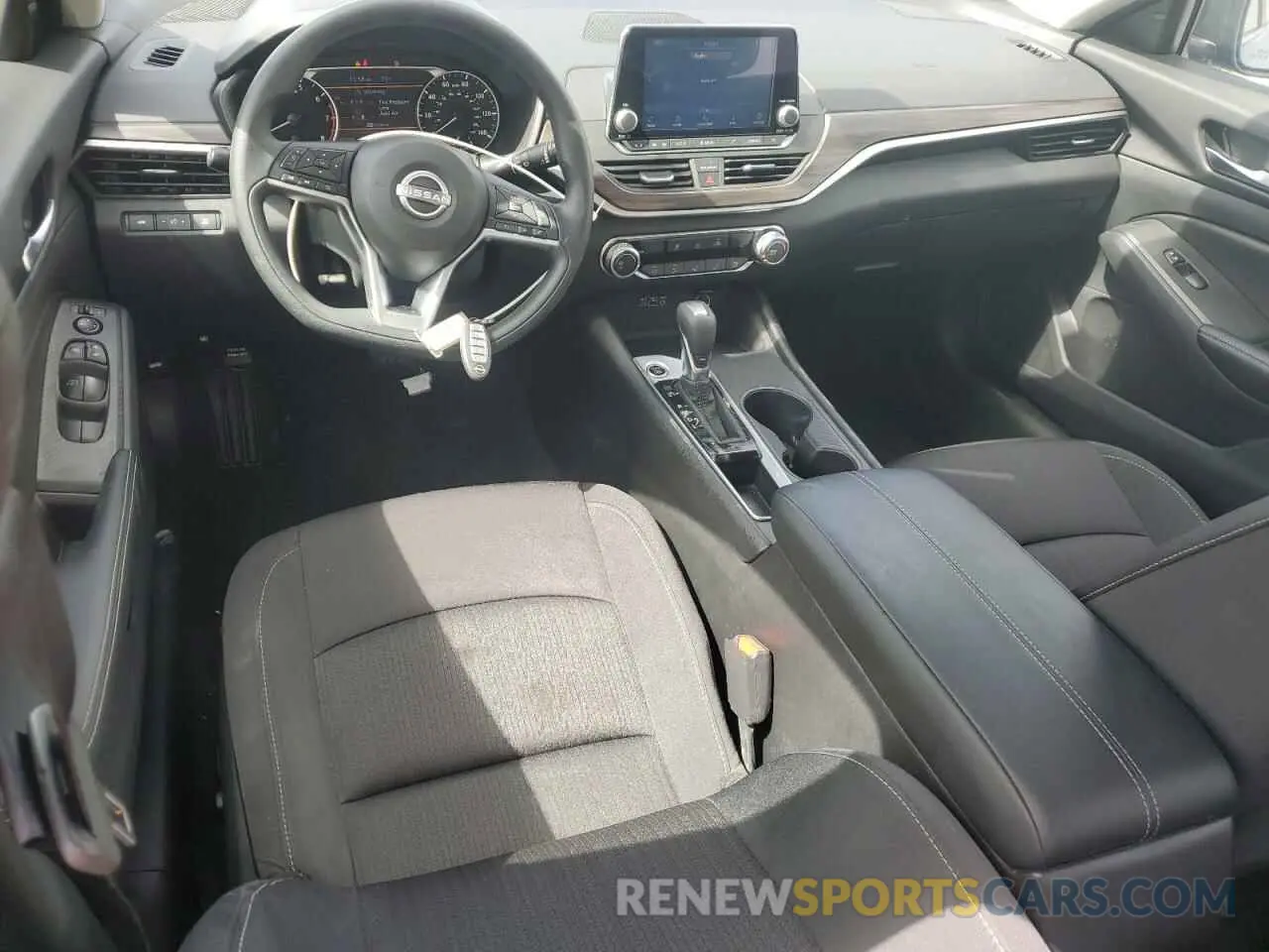 8 Photograph of a damaged car 1N4BL4DV6SN304510 NISSAN ALTIMA 2025