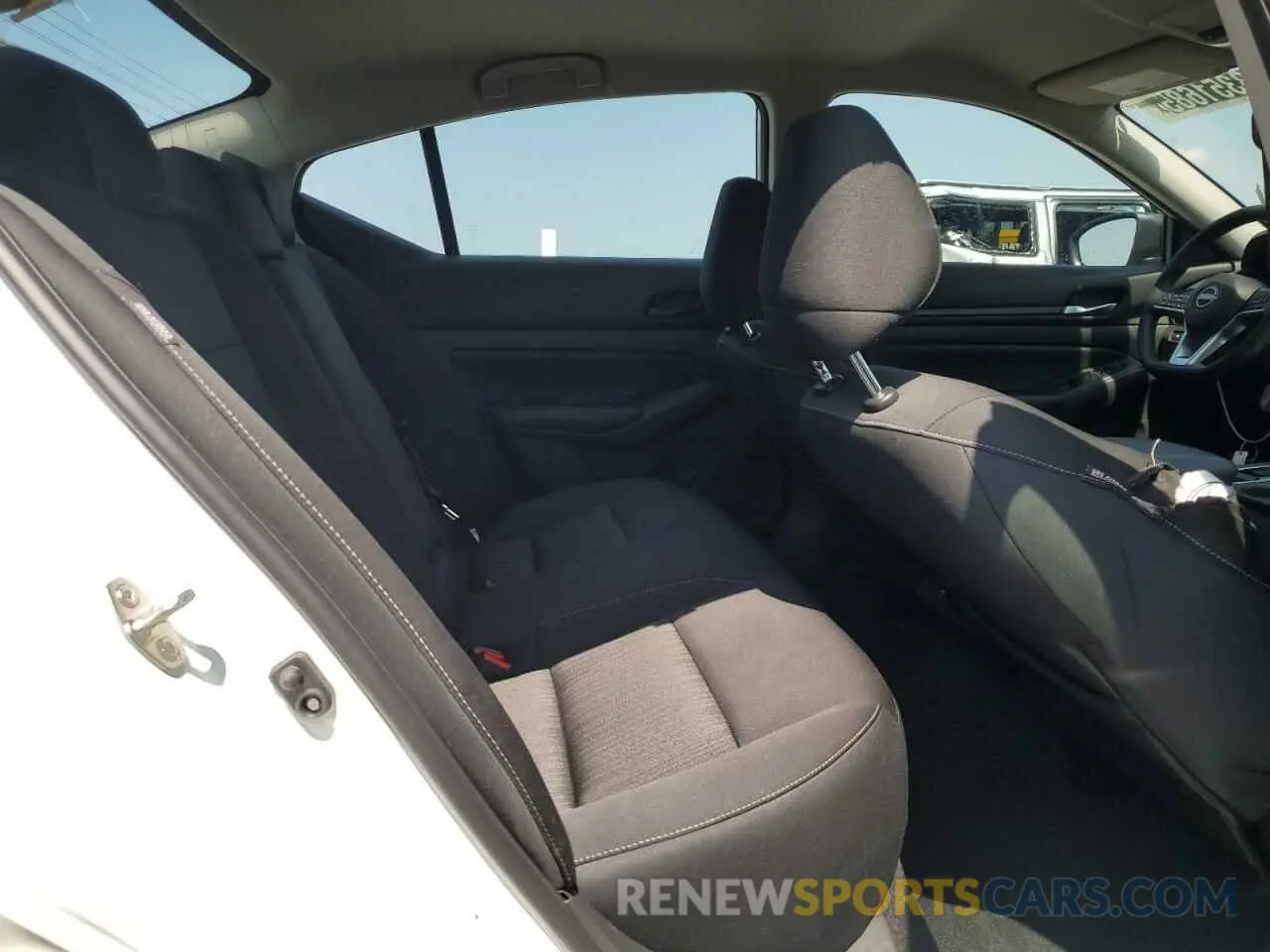 10 Photograph of a damaged car 1N4BL4DV6SN313501 NISSAN ALTIMA 2025