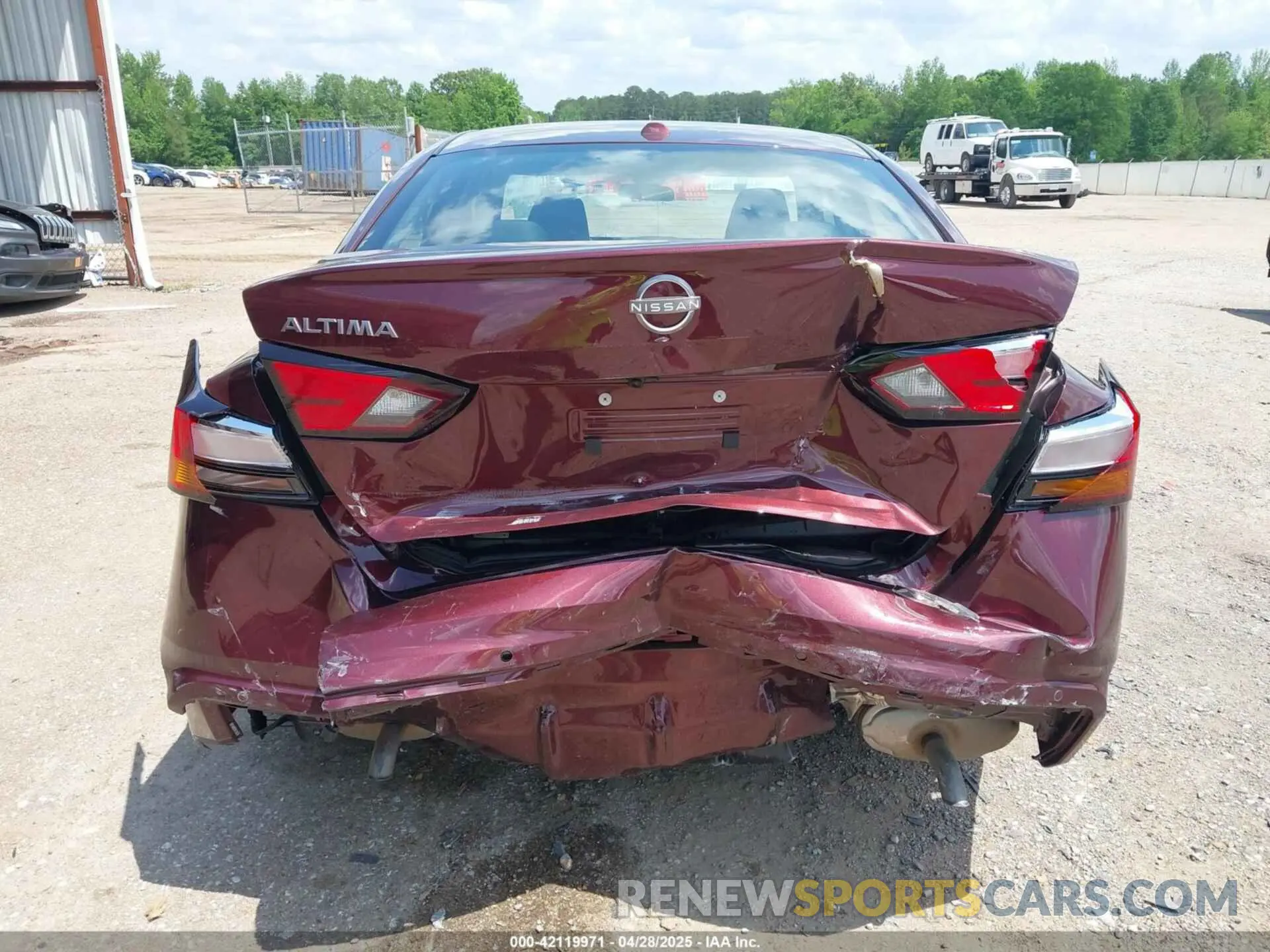 16 Photograph of a damaged car 1N4BL4DV6SN335577 NISSAN ALTIMA 2025