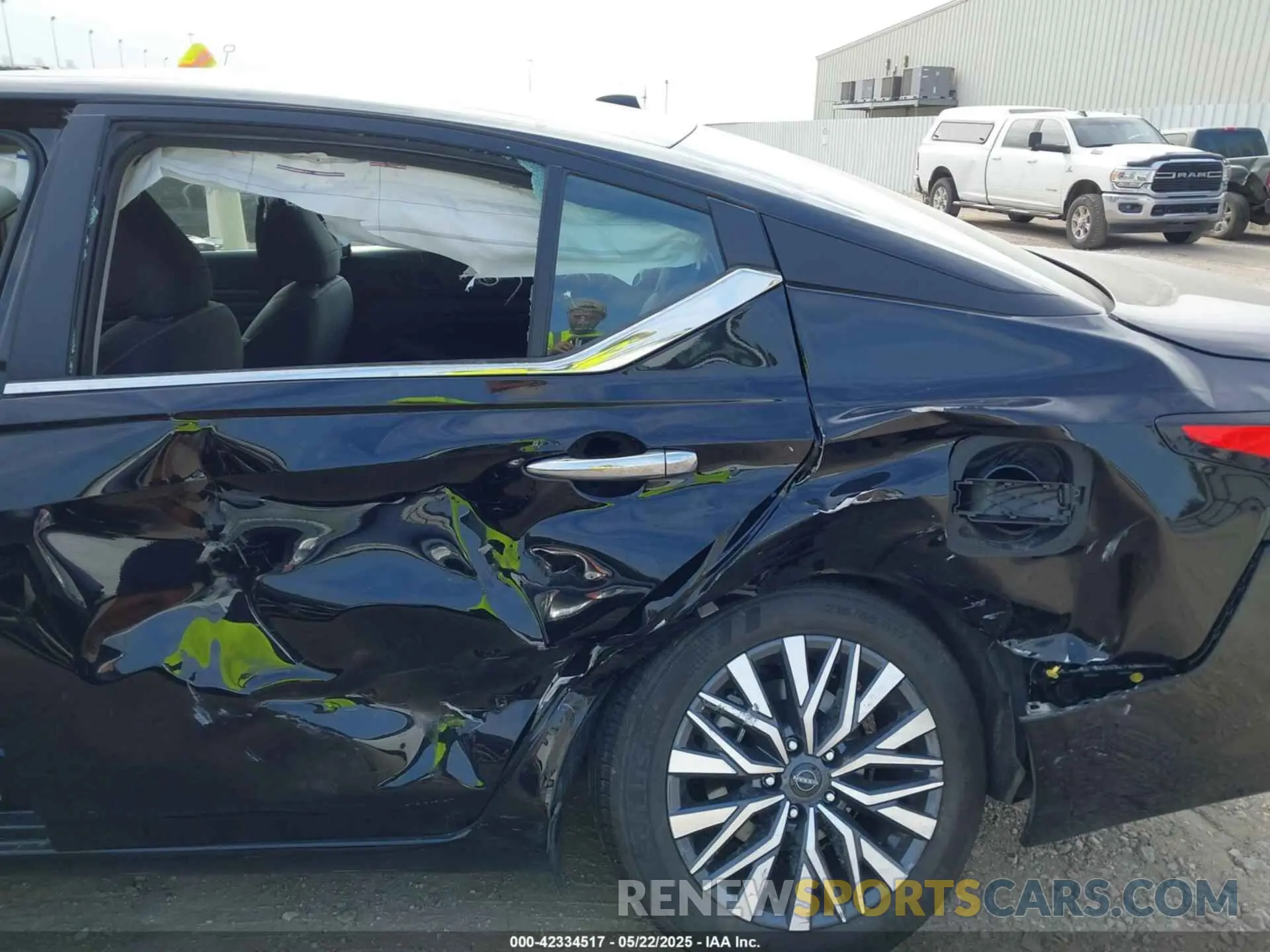 6 Photograph of a damaged car 1N4BL4DV6SN360575 NISSAN ALTIMA 2025