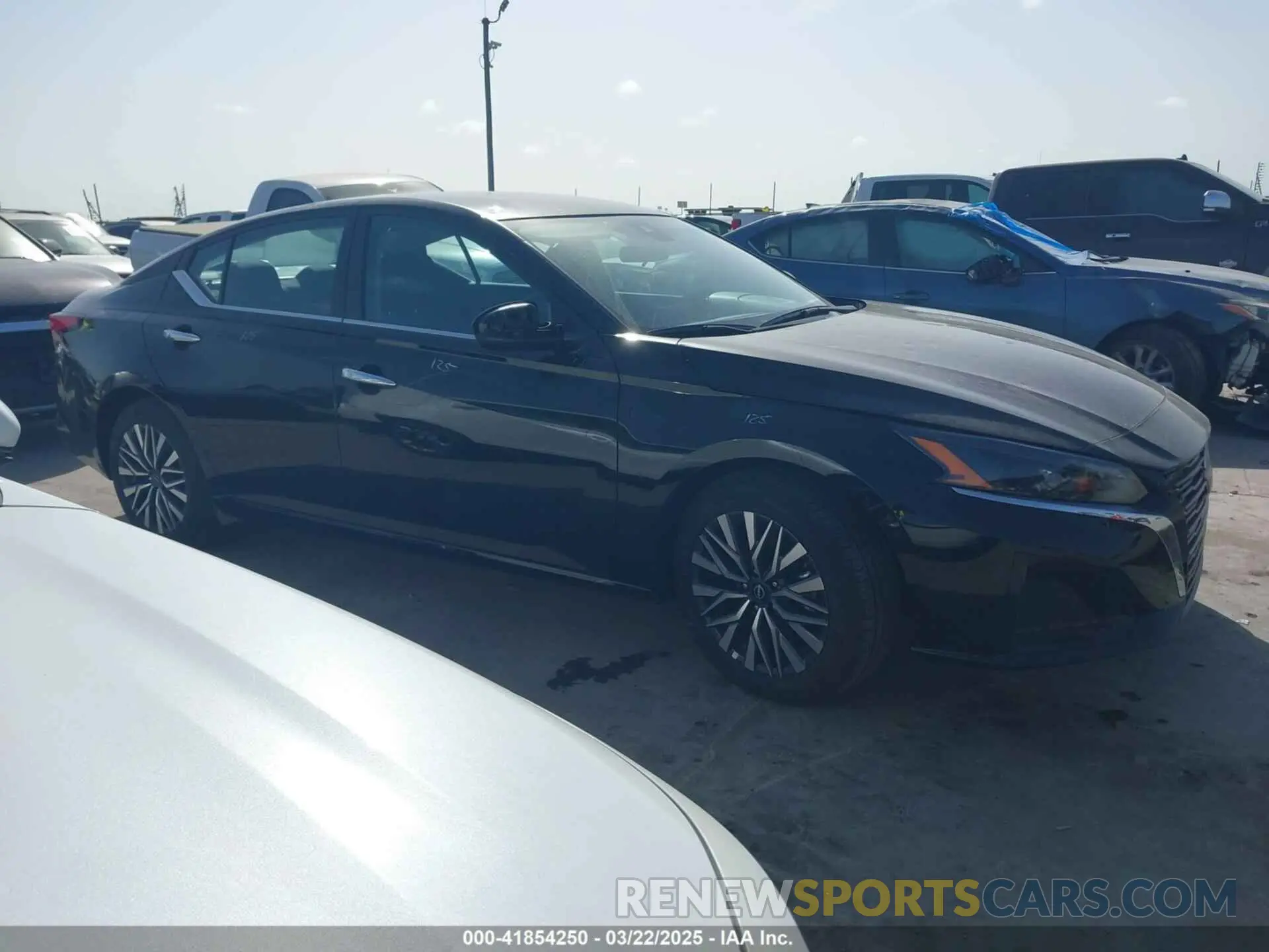1 Photograph of a damaged car 1N4BL4DV6SN363122 NISSAN ALTIMA 2025