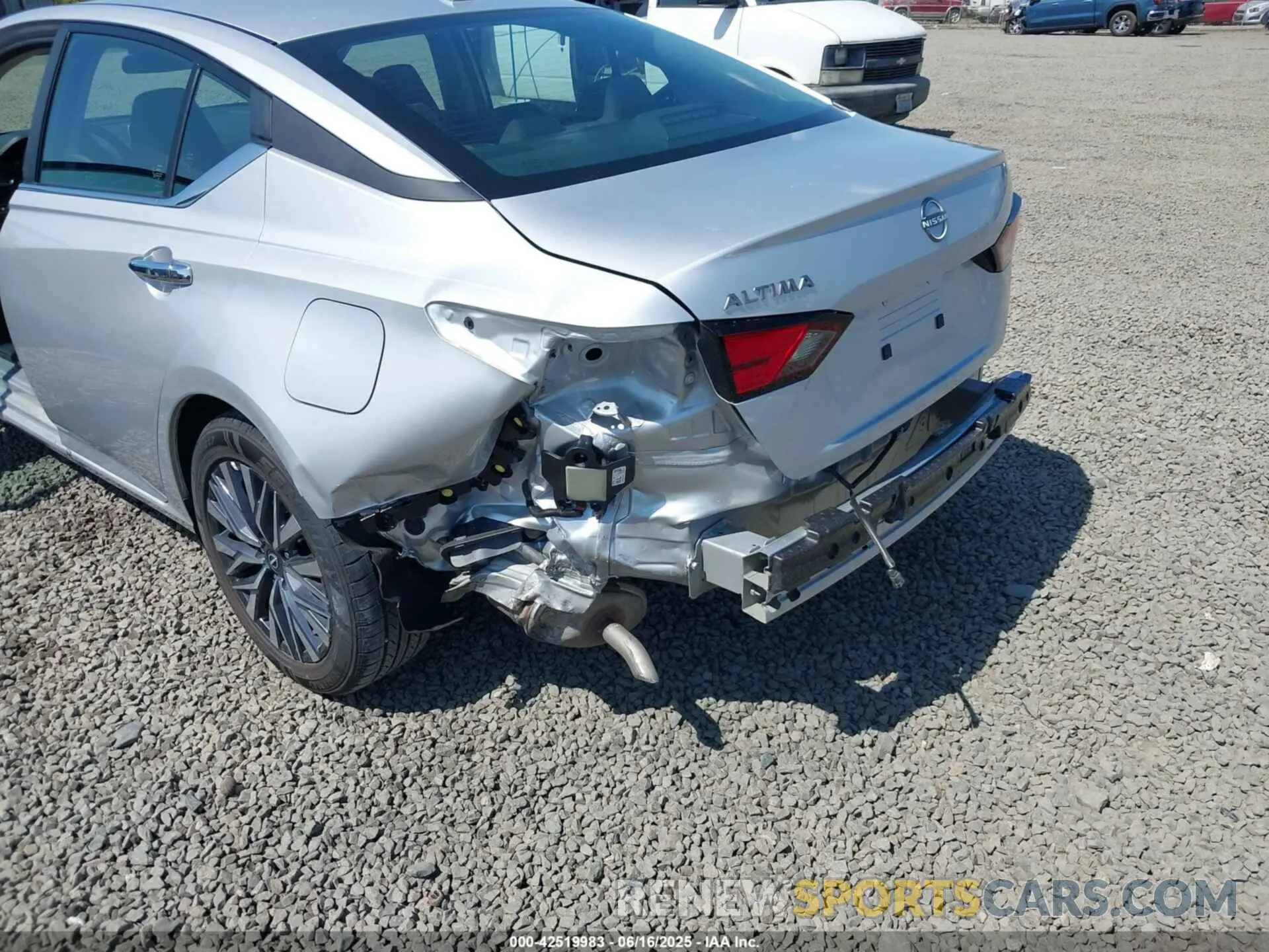 6 Photograph of a damaged car 1N4BL4DV6SN365033 NISSAN ALTIMA 2025