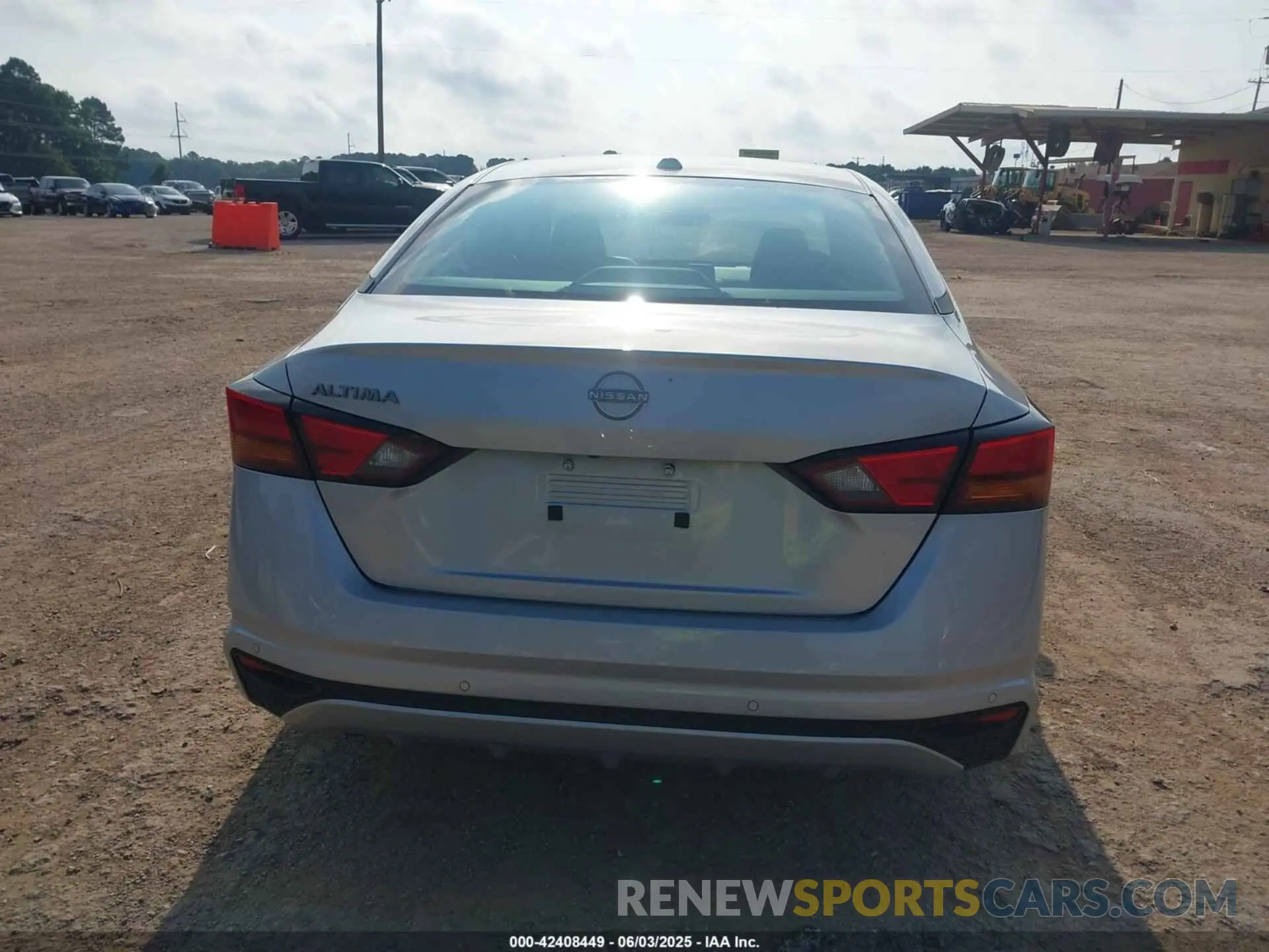 17 Photograph of a damaged car 1N4BL4DV6SN378171 NISSAN ALTIMA 2025