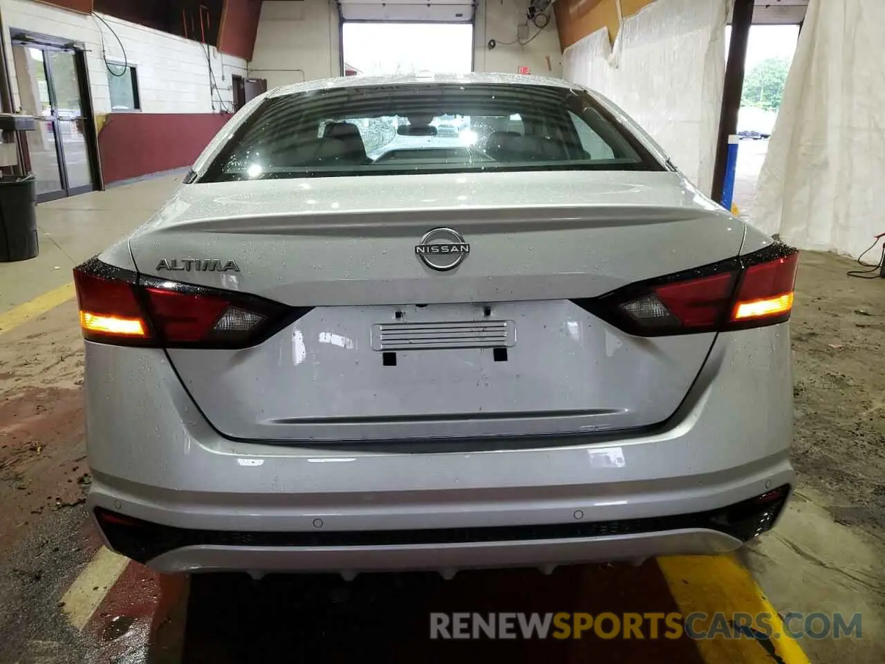 6 Photograph of a damaged car 1N4BL4DV6SN379286 NISSAN ALTIMA 2025