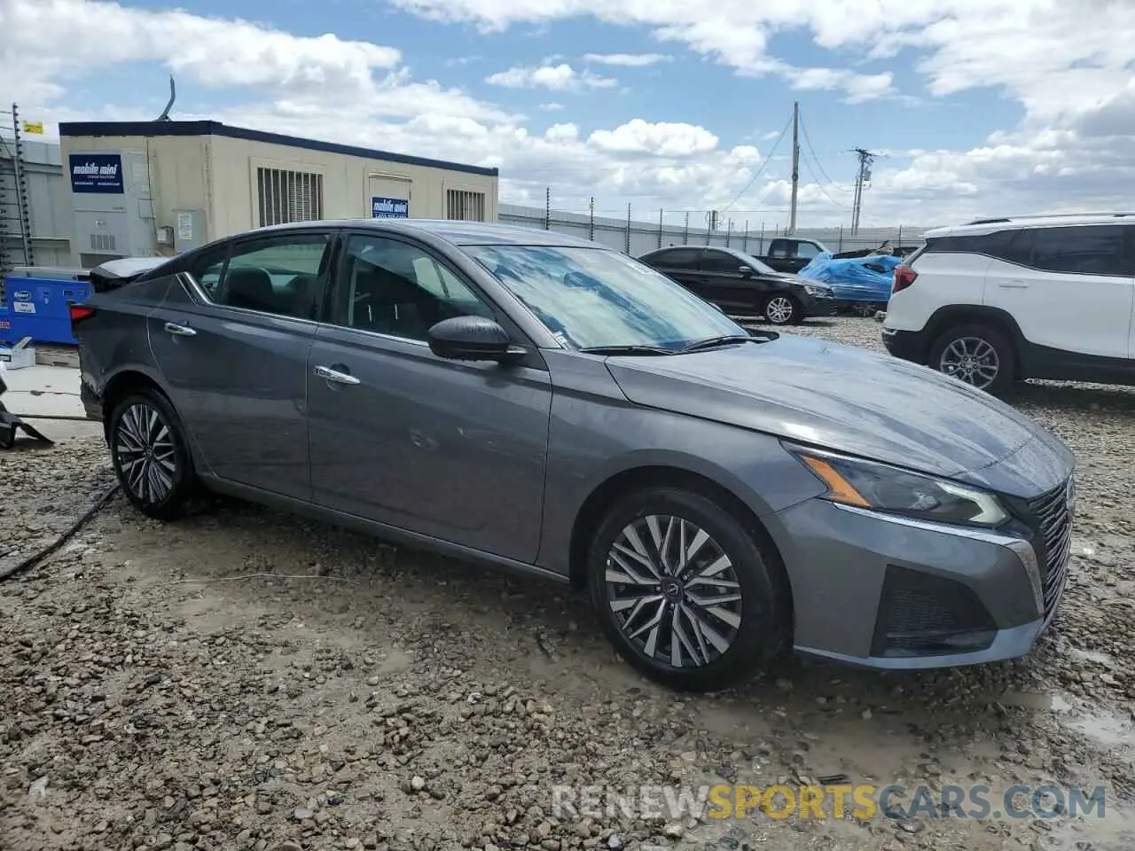 4 Photograph of a damaged car 1N4BL4DV6SN380423 NISSAN ALTIMA 2025