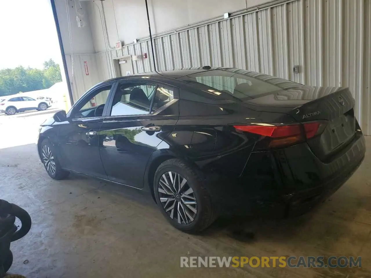 2 Photograph of a damaged car 1N4BL4DV6SN381202 NISSAN ALTIMA 2025