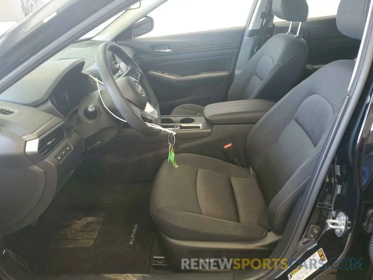7 Photograph of a damaged car 1N4BL4DV6SN381202 NISSAN ALTIMA 2025