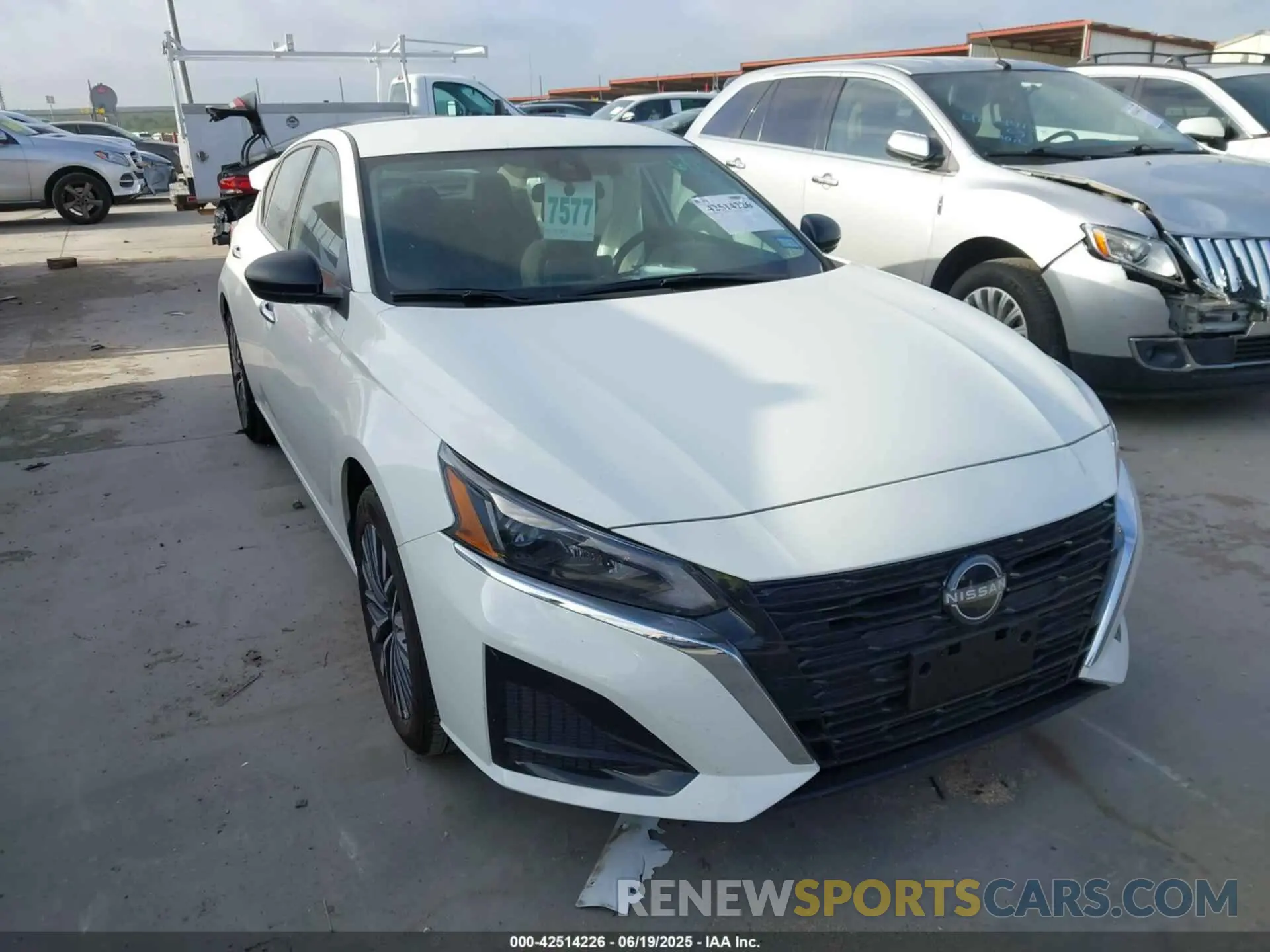 1 Photograph of a damaged car 1N4BL4DV6SN390868 NISSAN ALTIMA 2025