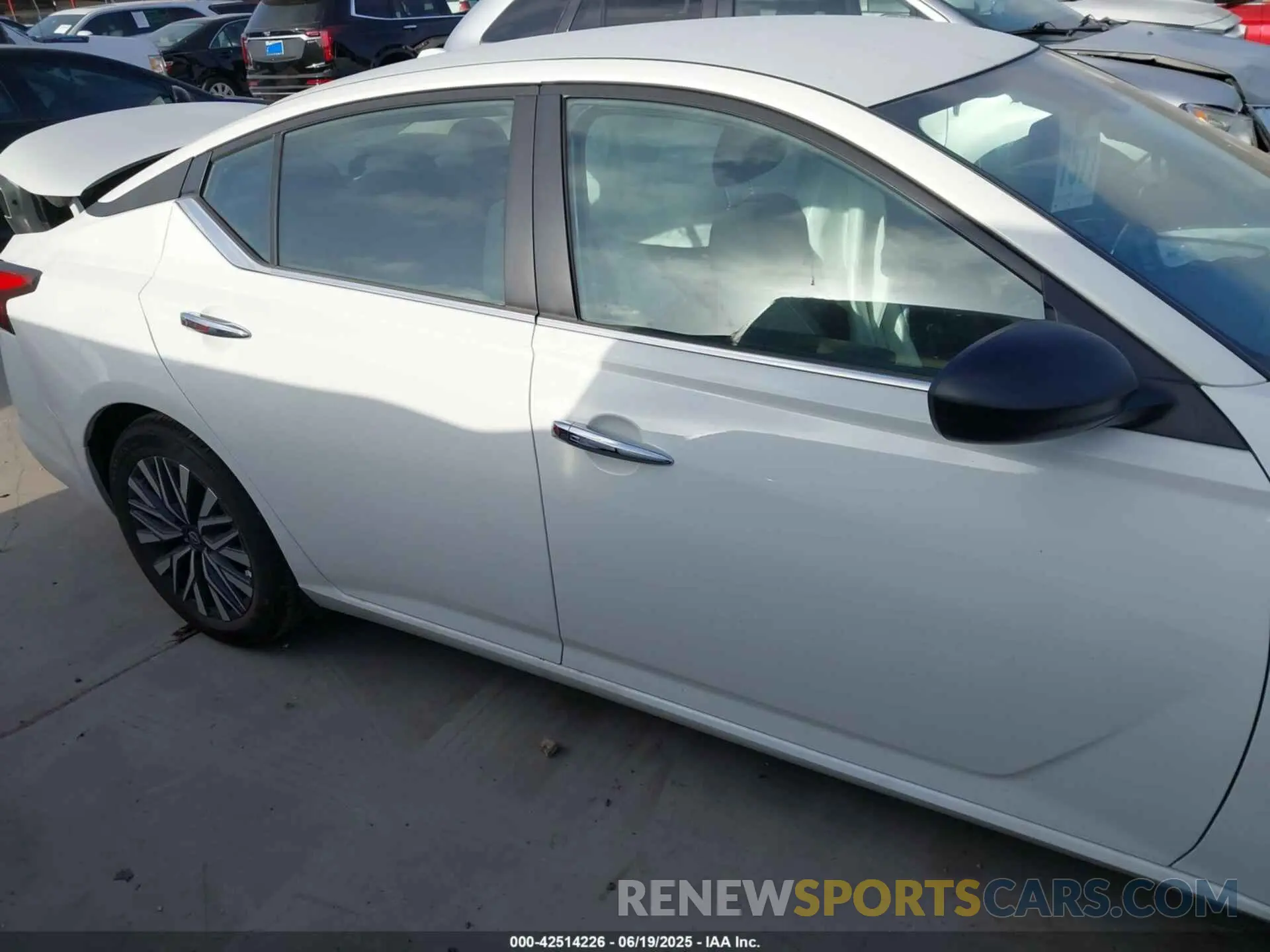 13 Photograph of a damaged car 1N4BL4DV6SN390868 NISSAN ALTIMA 2025