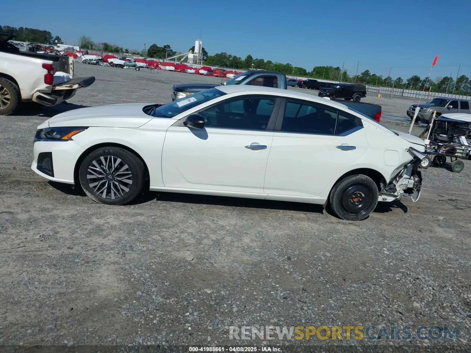 14 Photograph of a damaged car 1N4BL4DV7SN304760 NISSAN ALTIMA 2025