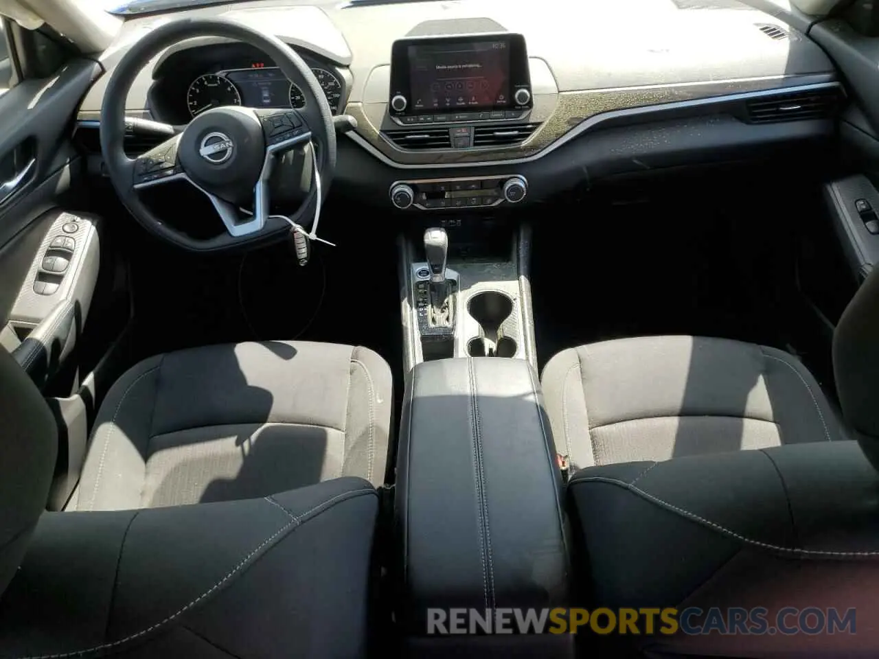 8 Photograph of a damaged car 1N4BL4DV7SN305763 NISSAN ALTIMA 2025
