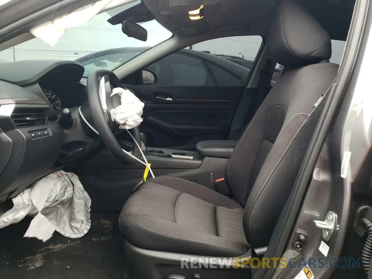 7 Photograph of a damaged car 1N4BL4DV7SN334678 NISSAN ALTIMA 2025