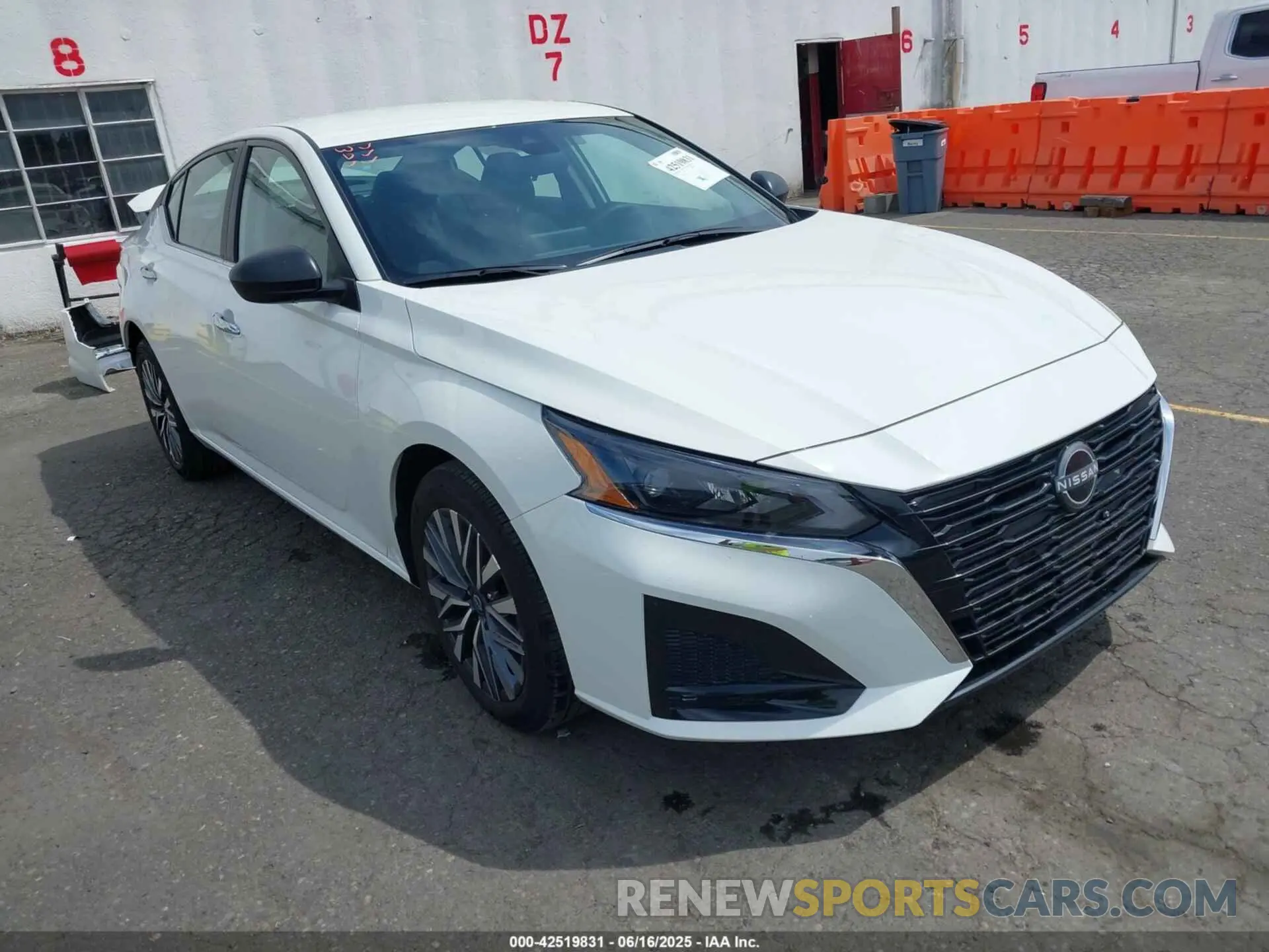 1 Photograph of a damaged car 1N4BL4DV7SN377417 NISSAN ALTIMA 2025