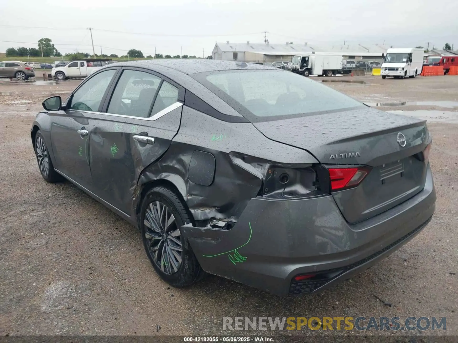 3 Photograph of a damaged car 1N4BL4DV7SN382486 NISSAN ALTIMA 2025